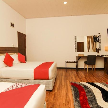 Clove Transit Hotel Kotugoda Bagian luar foto