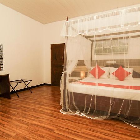 Clove Transit Hotel Kotugoda Bagian luar foto