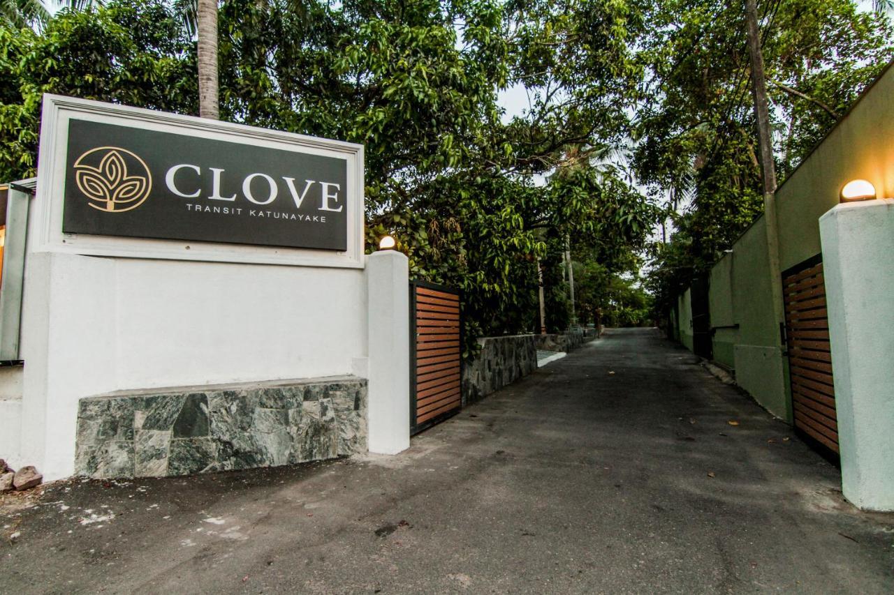 Clove Transit Hotel Kotugoda Bagian luar foto